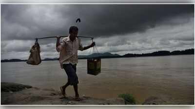 കേരളത്തിൽ ചിലയിടങ്ങളിൽ ശക്തമായ മഴക്ക് സാധ്യത; നാളെ രണ്ട് ജില്ലകളില്‍ യെല്ലോ അലര്‍ട്ട് പ്രഖ്യാപിച്ചു