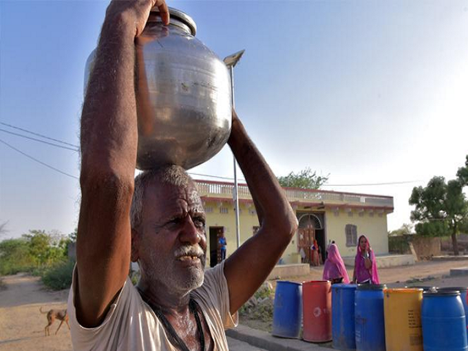 ​जलसंवर्धनाच्या कामातून रोजगार