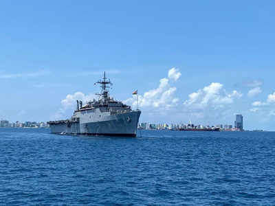 Coronavirus संकट के बीच भारतीय नौसेना का Operation Setu, Maldives पहुंचा INS जलस्व