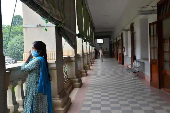 ಯಾವ ಕಡೆ ನೋಡಿದ್ರೂ ಖಾಲಿ ಖಾಲಿ..