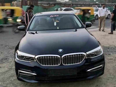 नोएडा: BMW से मेरठ पहुंचा सब्जी लेने, पुलिस ने कर दिया कार का चालान