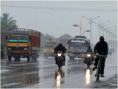 ശക്തമായ മഴക്ക് സാധ്യത; മൂന്ന് ജില്ലകളിൽ യെല്ലോ അലർട്ട് പ്രഖ്യാപിച്ചു