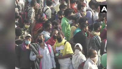 यूपी में प्रवासी मजदूरों की पैदल एंट्री बैन, दिल्ली से सटे बॉर्डर पर भारी भीड़
