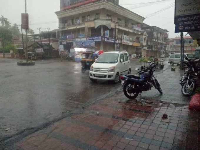 ಭಾರೀ ಮಳೆಗೆ ಹೆದ್ದಾರಿಯಲ್ಲೂ ವಾಹನ ಸಂಚಾರಕ್ಕೆ ತೊಂದರೆ