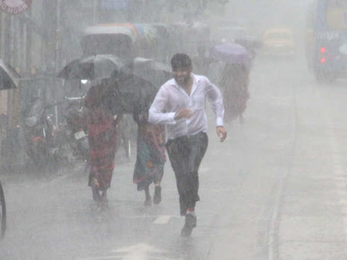 तूफान के पहुंचने से पहले बंगाल में बारिश