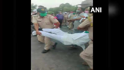 यूपीत काँग्रेस प्रदेशाध्यक्षांची पोलिसांनी केली उचल बांगडी