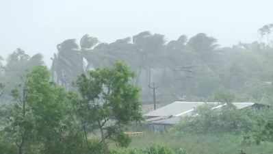 પશ્ચિમ બંગાળ અને ઓડિશામાં તોફાની વાવાઝોડા અમ્ફાને ફેલાવી આફત, 12નાં મોત