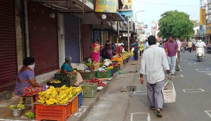 પોશ એરિયાના દુકાનદારોની હાલત કફોડી