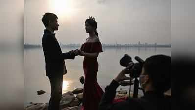 ચીનઃ 76 દિવસ પછી ખૂલ્યું લૉકડાઉન, લગ્ન માટે ઉમટી પડી યુવાનોની ભીડ