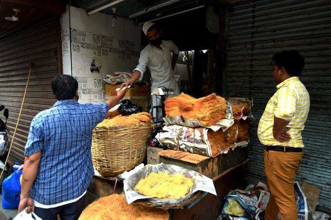 कोरोना ने कारोबार तबाह कर दिया