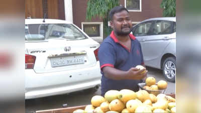 சினிமா துறை முடங்கியதால் தெருவில் பழ வியாபாரம் செய்யும் நடிகர்