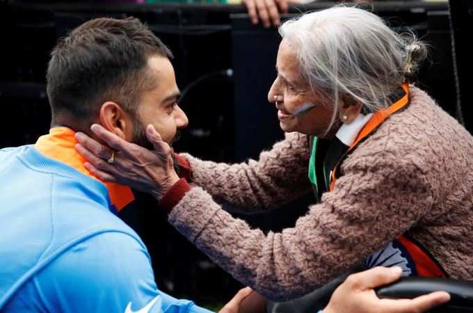 ટીમ ઈન્ડિયાને સપોર્ટ કરીને છવાઈ ગયા છે 87 વર્ષના ગુજરાતી દાદી