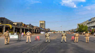 ಭಾನುವಾರದ ಲಾಕ್ ಡೌನ್ ಗೆ ಮಂಗಳೂರು ಸಂಪೂರ್ಣ ಸ್ತಬ್ದ