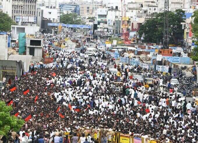 વિશાળ સંખ્યામાં સમર્થકો ઉમટ્યા