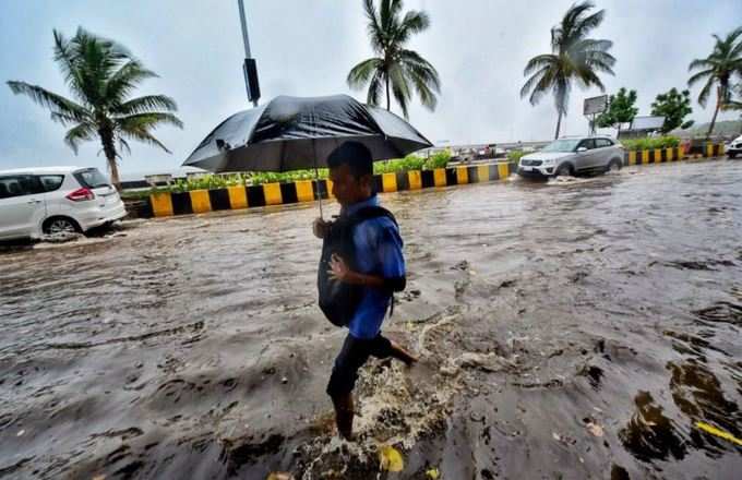 વરસાદે મુંબઈને ઘમરોળ્યું