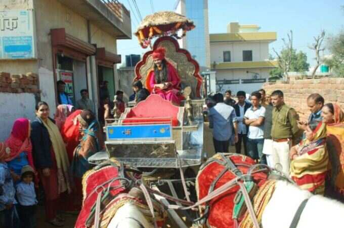 દુલ્હન ઘોડે ચડીઃ