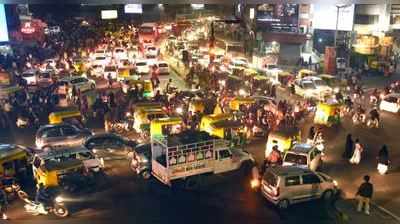 દરેક ચાર રસ્તે કેમ ટ્રાફિક જામ હોય છે? ગુજરાત હાઈકોર્ટે લીધો સરકારનો ઉધડો