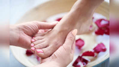 Pedicure at home: गर्मी के मौसम में पैर पड़ गए हैं काले, तो घर पर इस तरह पेडीक्योर करने पर हो जाएंगे गोरे