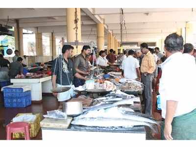 തലശേരി മത്സ്യ മാർക്കറ്റിൽ സമൂഹ വ്യാപനമെന്ന് സൂചന; തൂണേരിയിലെ മത്സ്യവിൽപ്പനക്കാരനും  കൊവിഡ്