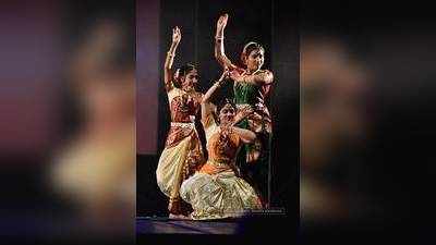 Dance tribute to Ashwini Ekbote