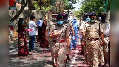 ಲಾಕ್‌ಡೌನ್‌ ಸಂಕಷ್ಟ: ಹಿರಿಯರಿಗೆ ಇನ್ನಷ್ಟು ಹತ್ತಿರವಾದ ಬೆಂಗಳೂರು ಪೊಲೀಸರು