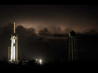 फिर टलेगा NASA-SpaceX Launch? काले घने बादल, तूफानी मौसम ने बढ़ाई चिंता