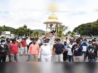 ಎಸ್‌ಎಸ್‌ಎಲ್‌ಸಿ, ಪಿಯು, ಪದವಿ ಎಲ್ಲ ವಿದ್ಯಾರ್ಥಿಗಳನ್ನೂ ಪಾಸ್‌ ಮಾಡಿ: ವಾಟಾಳ್‌ ಆಗ್ರಹ