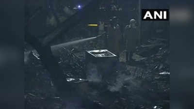 दिल्ली: तुगलकाबाद इलाके में आग, 120 झुग्गियां जल कर खाक