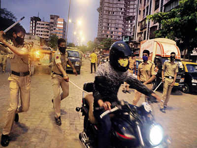 लॉकडाउन में महाराष्ट्र पुलिस ने ट्रैफिक नियम तोड़ने वालों से वसूला 6.11 करोड़ का जुर्माना
