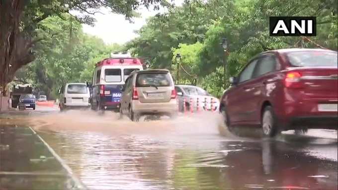 मौसम विभाग ने गोवा के कई हिस्सों में आज भारी बारिश का अनुमान जताया है।