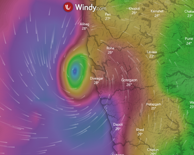 मुंबई की तरफ बढ़ रहा है चक्रवाती तूफान निसर्ग। (फोटो- Windy.com)
