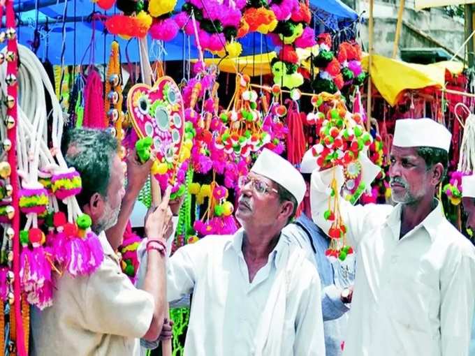 ​ಅಲಂಕಾರ ಸಾಮಗ್ರಿಗಳ ಮಾರಾಟ ಡಲ್