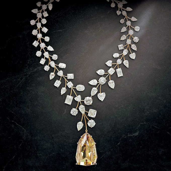 l&#39;incomparable diamond necklace