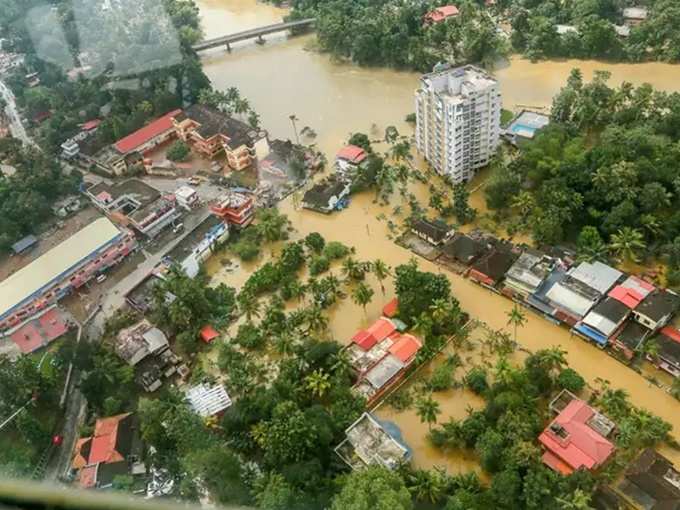 ​രണ്ട് പേര്‍ നടത്തിയ ഗൂഢാലോചന