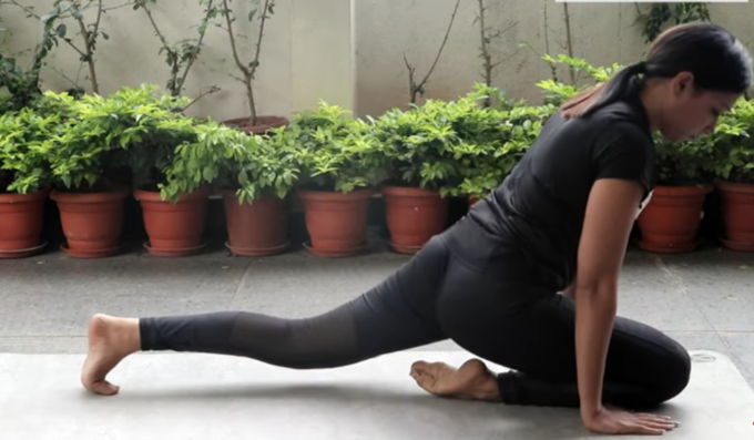 ekapada rajakapotasana. step 2