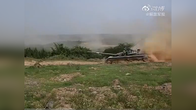 लद्दाख: ड्रैगन ने तेज किया मनोवैज्ञानिक युद्ध, चीनी सैनिकों ने दिखाई टैंकों की ताकत