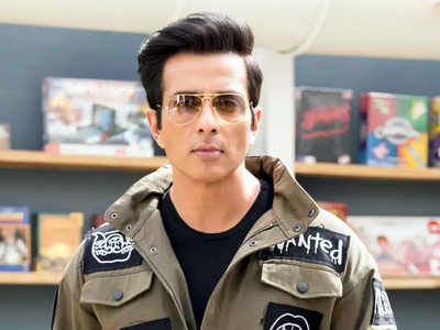 Sonu Sood: सोनू सूद शिवसेनेच्या रडारवर का आला?