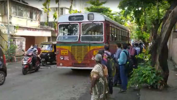 लांबचं लांब रांगा