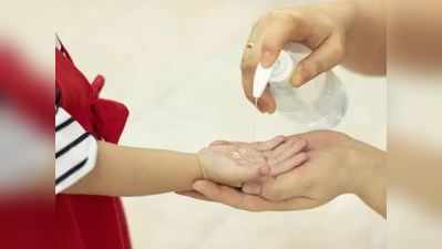 નાના બાળકોના હાથ સાફ કરવા સાબુ કે સેનિટાઈઝર શું વધુ હિતાવહ છે?