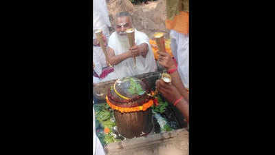 अयोध्याः रामजन्मभूमि परिसर के शिव मंदिर में 28 साल बाद रुद्राभिषेक, निर्विघ्न मंदिर निर्माण के लिए प्रार्थना