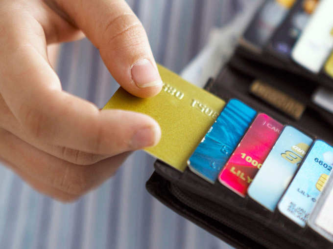 क्रेडिट कार्ड का बिल ईएमआई में बदलने से पहले कैल्कुलेशन जरूरी