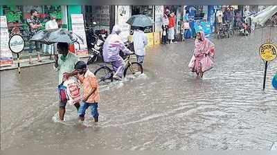 বৃষ্টির জলে ডুবল আরামবাগ শহর