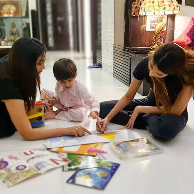 Shweta Tiwari with son daughter (Instagram@shweta.tiwari)