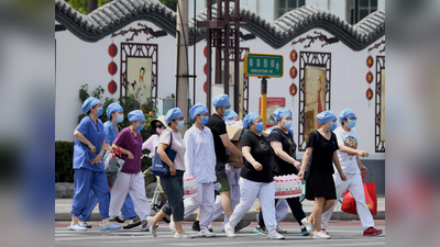 चीन में बढ़ा कोरोना वायरस का खौफ, पेइचिंग में स्‍कूल बंद, हालात विकट