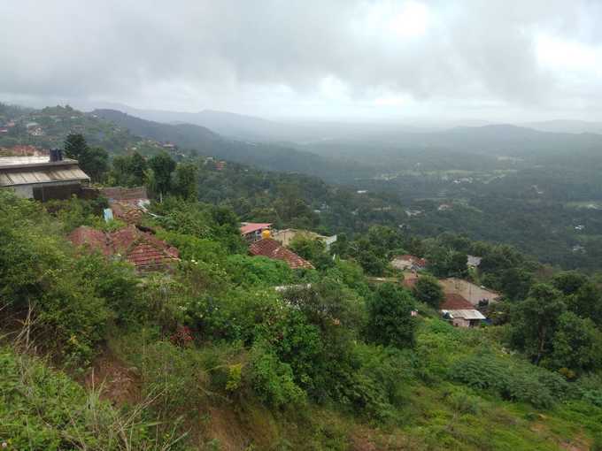 ಭಾರಿ ಮಳೆಗೆ ಬರೆ ಕುಸಿತ