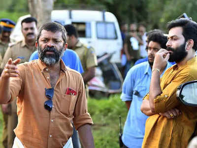 मलयाली फिल्ममेकर सैची का 48 साल की उम्र में निधन