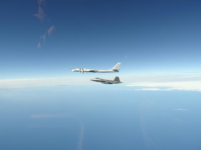 परमाणु बम ले जाने में सक्षम है TU-95