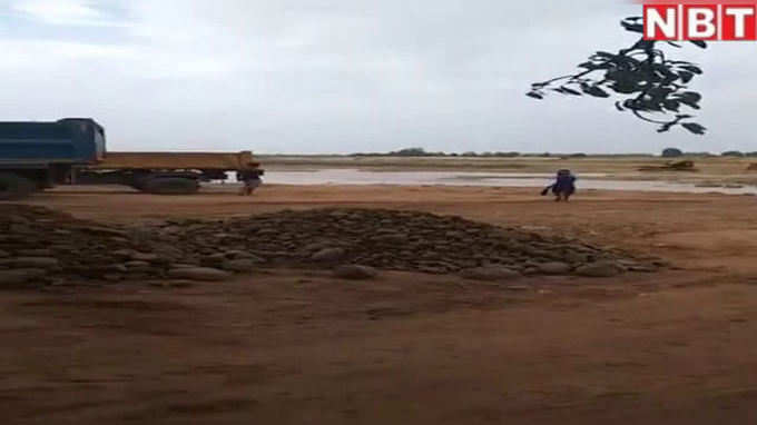 उमरिया में जारी है अवैध खनन, मशीन लगाकर रेत निकाल रहे ठेकेदार