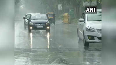 Delhi-NCR Monsoon: दिल्ली पहुंचा मॉनसून, कुछ इलाकों में झमाझम बारिश