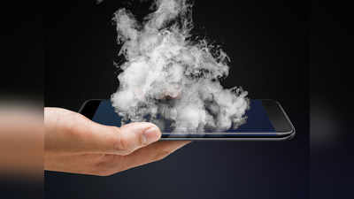 चार्जिंग के वक्त फटा रियलमी XT स्मार्टफोन, लगी आग